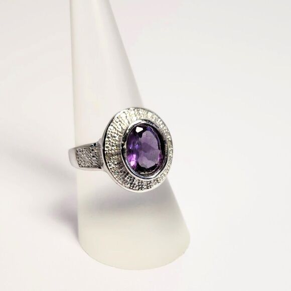 Purple Amethyst Ring 2.1 Carats Size 7 - Picture 3 of 9